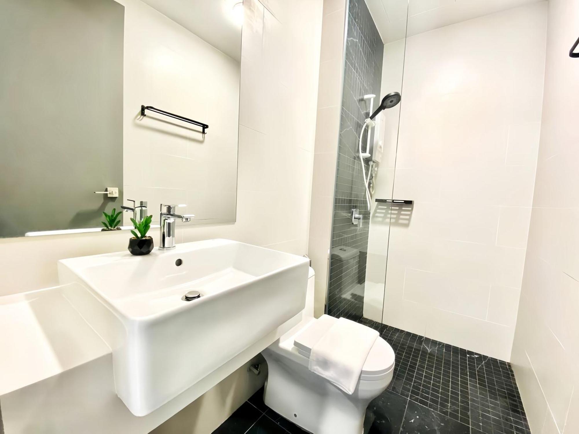 Apartment Beacon Executive George Town